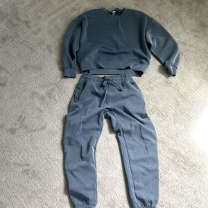 Lates by Kate jet setter